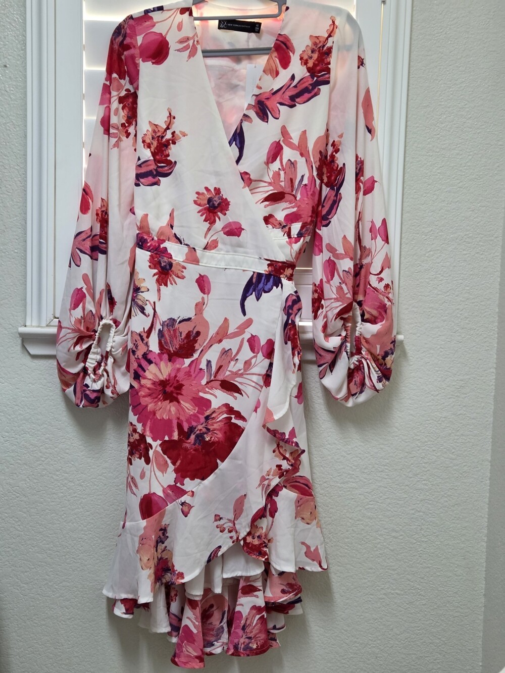 NY&C Floral Wrap Dress XS Pink Red Ruffle Hem Long Sleeve NWT New York & Company